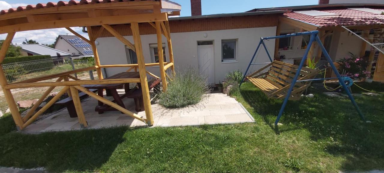 Lali Apartman Balatonudvari Ngoại thất bức ảnh
